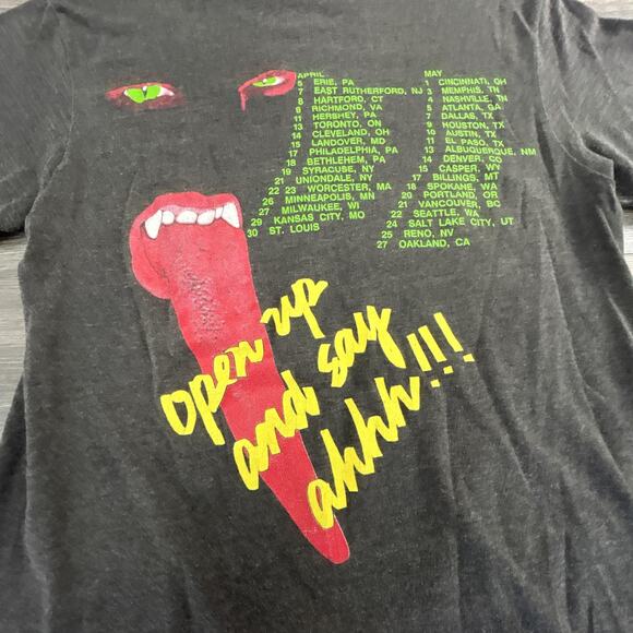 Vintage Poison Shirt Mens Medium 1988 Tour Rock Tee Open Up and Say Ahhh USA 80s - Picture 4 of 7